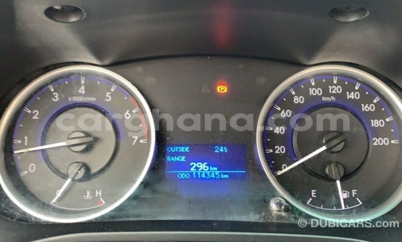 Sayi Imported Toyota Hilux White Mota in Import - Dubai a Ashanti Sayi Imported Toyota Hilux White Mota in Import - Dubai a Ashanti