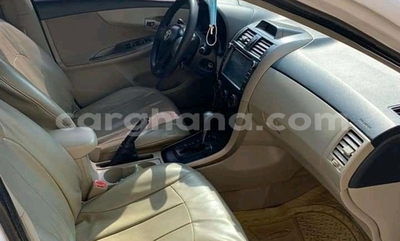 Ra Àlòkù Toyota Corolla funfun Ọkọ̀ in Accra ni Greater Accra Ra Àlòkù Toyota Corolla funfun Ọkọ̀ in Accra ni Greater Accra