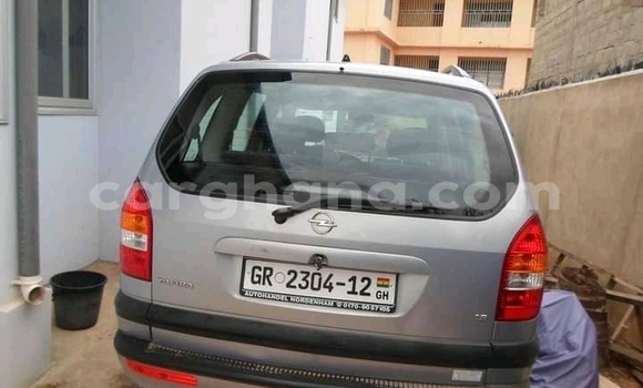 Ra Àlòkù Opel Vita Silver Ọkọ̀ in Accra ni Greater Accra Ra Àlòkù Opel Vita Silver Ọkọ̀ in Accra ni Greater Accra
