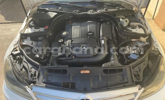 Ra Àlòkù Mercedes-Benz C250 coupe funfun Ọkọ̀ in Accra ni Greater Accra Ra Àlòkù Mercedes-Benz C250 coupe funfun Ọkọ̀ in Accra ni Greater Accra