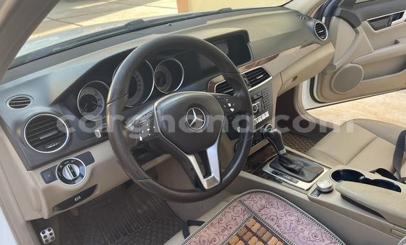 Ra Àlòkù Mercedes-Benz C250 coupe funfun Ọkọ̀ in Accra ni Greater Accra Ra Àlòkù Mercedes-Benz C250 coupe funfun Ọkọ̀ in Accra ni Greater Accra