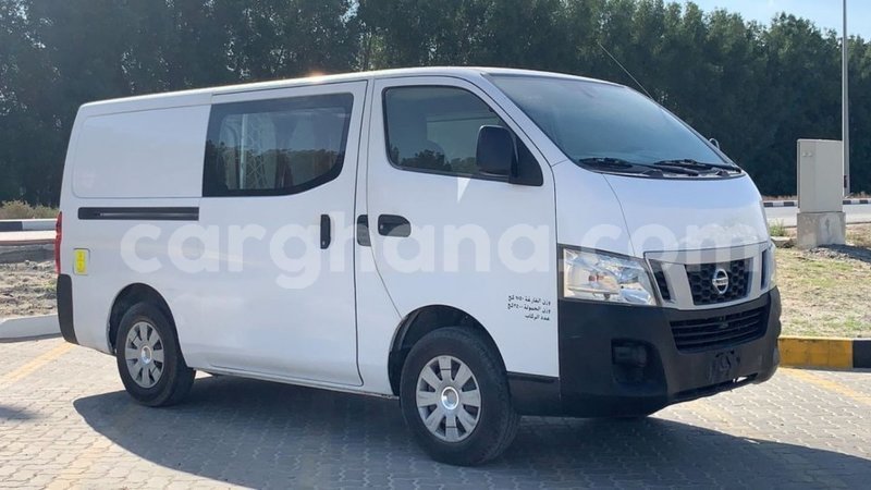 Big with watermark nissan urvan ashanti import dubai 40135