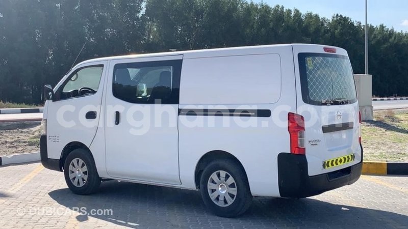 Big with watermark nissan urvan ashanti import dubai 40135