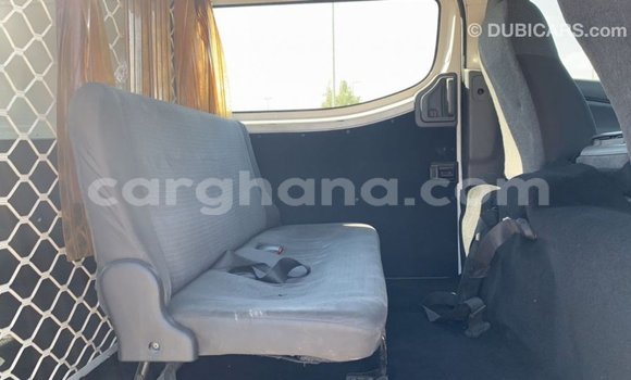 Ra Imported Nissan Urvan funfun Ọkọ̀ in Import - Dubai ni Ashanti Ra Imported Nissan Urvan funfun Ọkọ̀ in Import - Dubai ni Ashanti