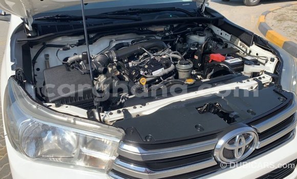 Sayi Imported Toyota Hilux White Mota in Import - Dubai a Ashanti Sayi Imported Toyota Hilux White Mota in Import - Dubai a Ashanti