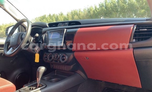 Sayi Imported Toyota Hilux White Mota in Import - Dubai a Ashanti Sayi Imported Toyota Hilux White Mota in Import - Dubai a Ashanti