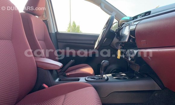 Sayi Imported Toyota Hilux White Mota in Import - Dubai a Ashanti Sayi Imported Toyota Hilux White Mota in Import - Dubai a Ashanti