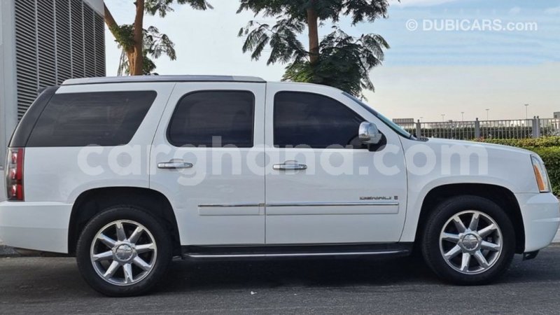 Big with watermark gmc yukon ashanti import dubai 40156