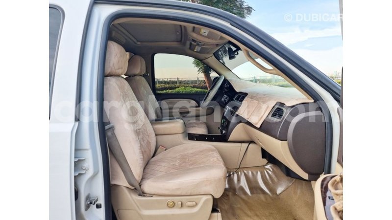 Big with watermark gmc yukon ashanti import dubai 40156