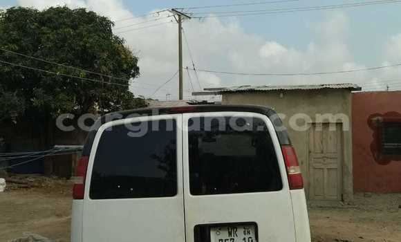 Ra Àlòkù Chevrolet Express funfun Ọkọ̀ in Accra ni Greater Accra Ra Àlòkù Chevrolet Express funfun Ọkọ̀ in Accra ni Greater Accra