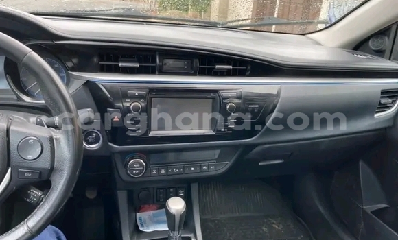 Ra Àlòkù Toyota Corolla funfun Ọkọ̀ in Accra ni Greater Accra Ra Àlòkù Toyota Corolla funfun Ọkọ̀ in Accra ni Greater Accra