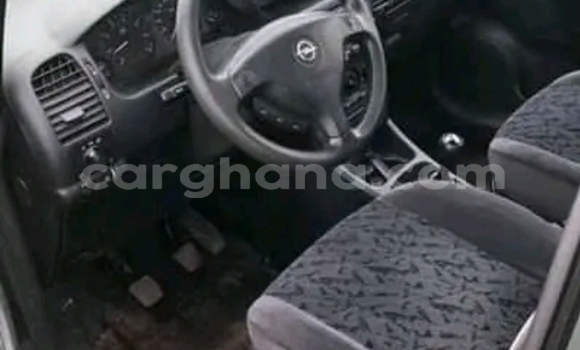 Ra Àlòkù Opel Vita Black Ọkọ̀ in Accra ni Greater Accra Ra Àlòkù Opel Vita Black Ọkọ̀ in Accra ni Greater Accra