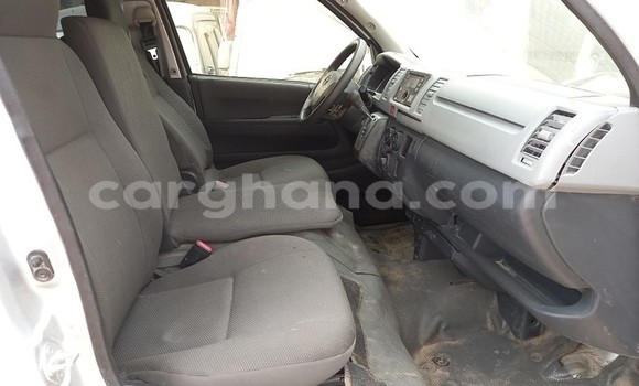 Sayi Na hannu Toyota Hiace Azurfa Mota in Sekondi–Takoradi Metropolitan a Yamma Sayi Na hannu Toyota Hiace Azurfa Mota in Sekondi–Takoradi Metropolitan a Yamma