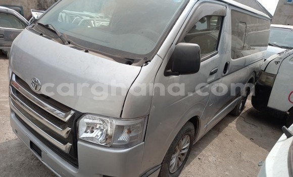 Sayi Na hannu Toyota Hiace Azurfa Mota in Sekondi–Takoradi Metropolitan a Yamma Sayi Na hannu Toyota Hiace Azurfa Mota in Sekondi–Takoradi Metropolitan a Yamma
