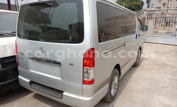 Sayi Na hannu Toyota Hiace Azurfa Mota in Sekondi–Takoradi Metropolitan a Yamma Sayi Na hannu Toyota Hiace Azurfa Mota in Sekondi–Takoradi Metropolitan a Yamma