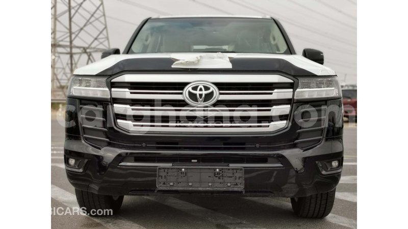 Big with watermark toyota land cruiser ashanti import dubai 40199