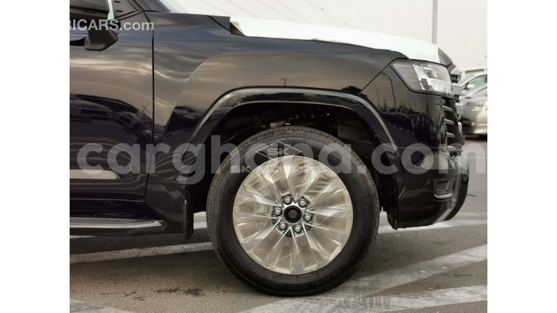 Big with watermark toyota land cruiser ashanti import dubai 40199