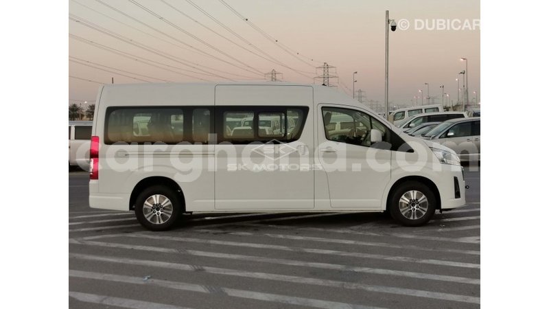 Big with watermark toyota hiace ashanti import dubai 40201