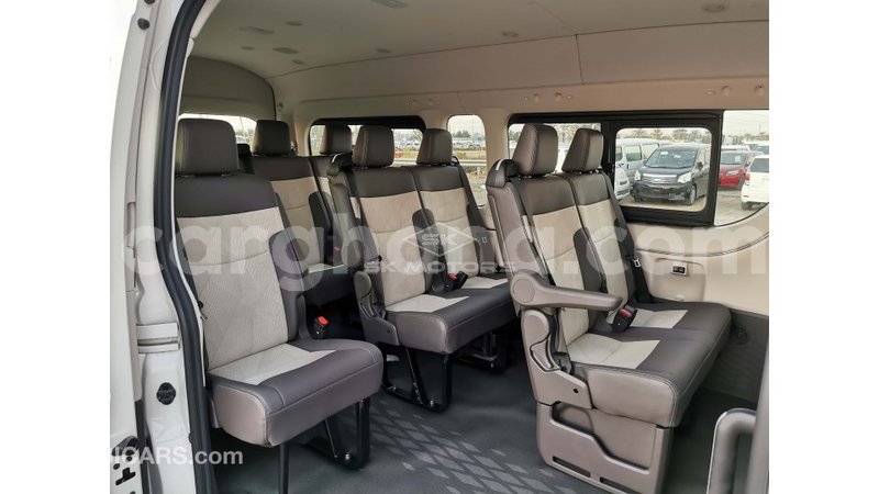 Big with watermark toyota hiace ashanti import dubai 40201