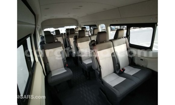 Ra Imported Toyota Hiace funfun Ọkọ̀ in Import - Dubai ni Ashanti Ra Imported Toyota Hiace funfun Ọkọ̀ in Import - Dubai ni Ashanti