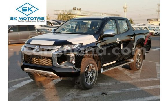 Ra Imported Mitsubishi L200 Black Ọkọ̀ in Import - Dubai ni Ashanti