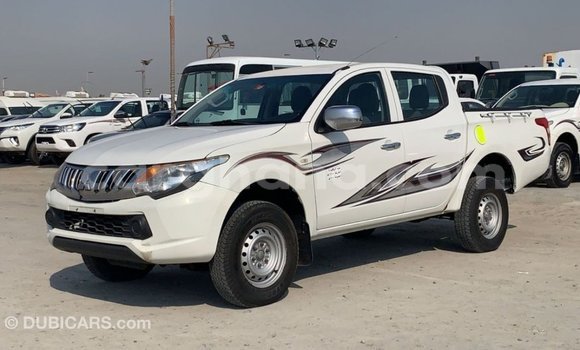 Ra Imported Mitsubishi L200 funfun Ọkọ̀ in Import - Dubai ni Ashanti Ra Imported Mitsubishi L200 funfun Ọkọ̀ in Import - Dubai ni Ashanti