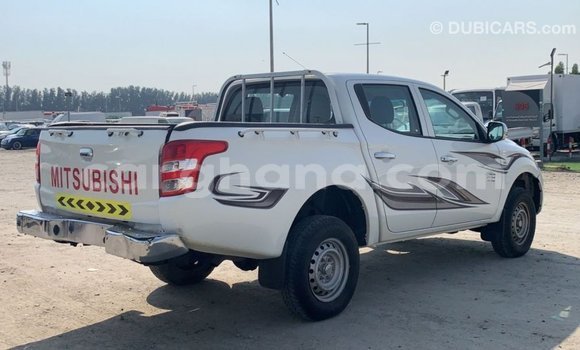 Ra Imported Mitsubishi L200 funfun Ọkọ̀ in Import - Dubai ni Ashanti Ra Imported Mitsubishi L200 funfun Ọkọ̀ in Import - Dubai ni Ashanti
