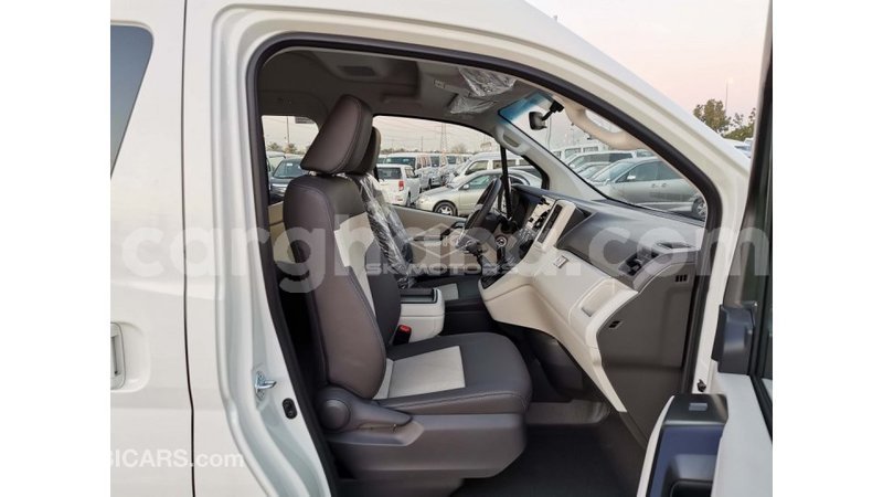 Big with watermark toyota hiace ashanti import dubai 40210