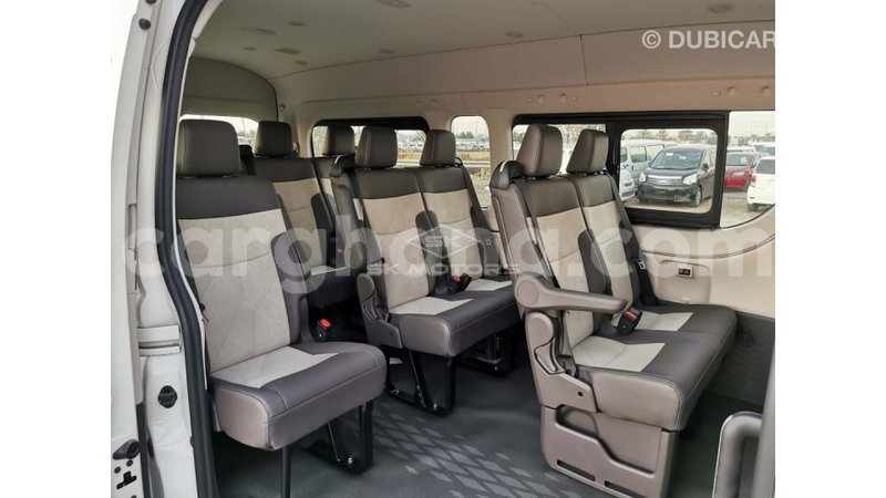 Big with watermark toyota hiace ashanti import dubai 40210