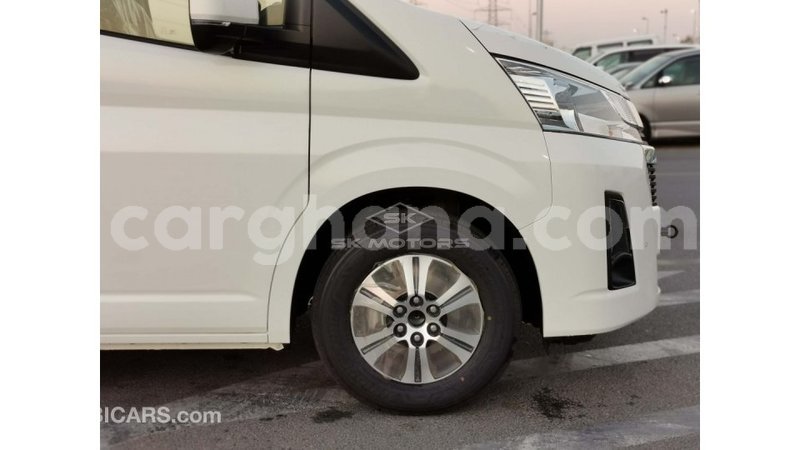 Big with watermark toyota hiace ashanti import dubai 40210