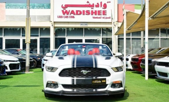 Ra Imported Ford Mustang funfun Ọkọ̀ in Import - Dubai ni Ashanti Ra Imported Ford Mustang funfun Ọkọ̀ in Import - Dubai ni Ashanti
