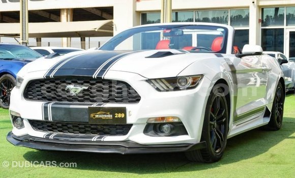Ra Imported Ford Mustang funfun Ọkọ̀ in Import - Dubai ni Ashanti Ra Imported Ford Mustang funfun Ọkọ̀ in Import - Dubai ni Ashanti