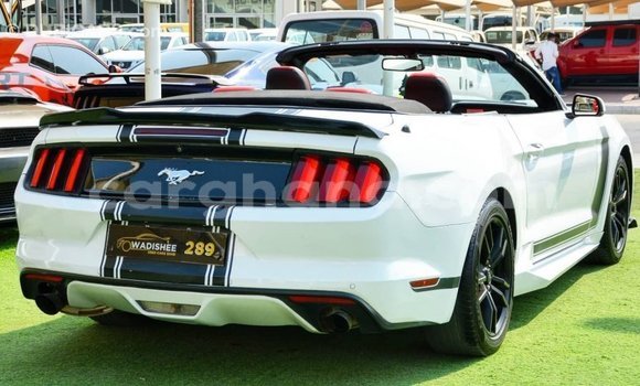 Ra Imported Ford Mustang funfun Ọkọ̀ in Import - Dubai ni Ashanti Ra Imported Ford Mustang funfun Ọkọ̀ in Import - Dubai ni Ashanti