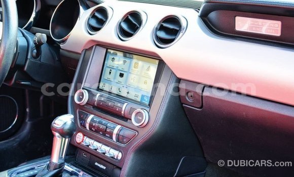 Ra Imported Ford Mustang funfun Ọkọ̀ in Import - Dubai ni Ashanti Ra Imported Ford Mustang funfun Ọkọ̀ in Import - Dubai ni Ashanti