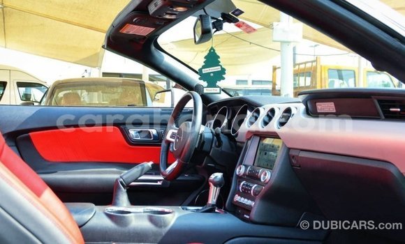 Ra Imported Ford Mustang funfun Ọkọ̀ in Import - Dubai ni Ashanti Ra Imported Ford Mustang funfun Ọkọ̀ in Import - Dubai ni Ashanti