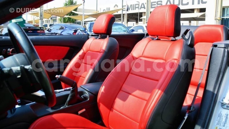 Big with watermark ford mustang ashanti import dubai 40214