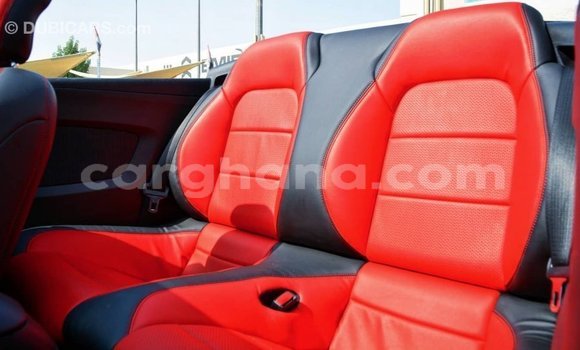 Ra Imported Ford Mustang funfun Ọkọ̀ in Import - Dubai ni Ashanti Ra Imported Ford Mustang funfun Ọkọ̀ in Import - Dubai ni Ashanti