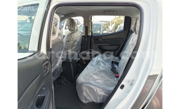 Ra Imported Mitsubishi L200 funfun Ọkọ̀ in Import - Dubai ni Ashanti Ra Imported Mitsubishi L200 funfun Ọkọ̀ in Import - Dubai ni Ashanti