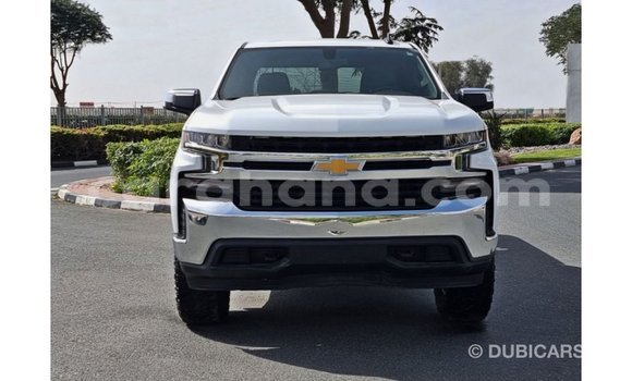 Ra Imported Chevrolet Silverado funfun Ọkọ̀ in Import - Dubai ni Ashanti Ra Imported Chevrolet Silverado funfun Ọkọ̀ in Import - Dubai ni Ashanti
