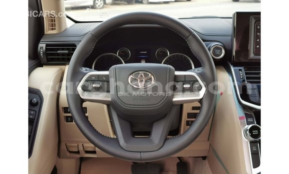 Buy Import Toyota Land Cruiser White Car in Import - Dubai in Ashanti Buy Import Toyota Land Cruiser White Car in Import - Dubai in Ashanti