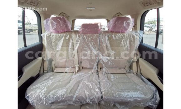 Buy Import Toyota Land Cruiser White Car in Import - Dubai in Ashanti Buy Import Toyota Land Cruiser White Car in Import - Dubai in Ashanti