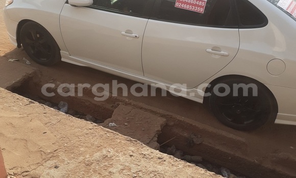 Ra Àlòkù Hyundai Elantra funfun Ọkọ̀ in Accra ni Greater Accra Ra Àlòkù Hyundai Elantra funfun Ọkọ̀ in Accra ni Greater Accra