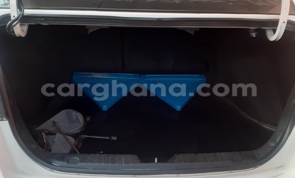 Ra Àlòkù Hyundai Elantra funfun Ọkọ̀ in Accra ni Greater Accra Ra Àlòkù Hyundai Elantra funfun Ọkọ̀ in Accra ni Greater Accra