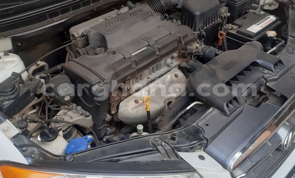 Ra Àlòkù Hyundai Elantra funfun Ọkọ̀ in Accra ni Greater Accra Ra Àlòkù Hyundai Elantra funfun Ọkọ̀ in Accra ni Greater Accra