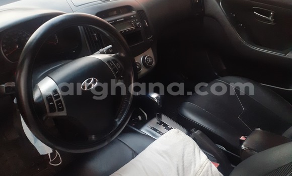 Ra Àlòkù Hyundai Elantra funfun Ọkọ̀ in Accra ni Greater Accra Ra Àlòkù Hyundai Elantra funfun Ọkọ̀ in Accra ni Greater Accra