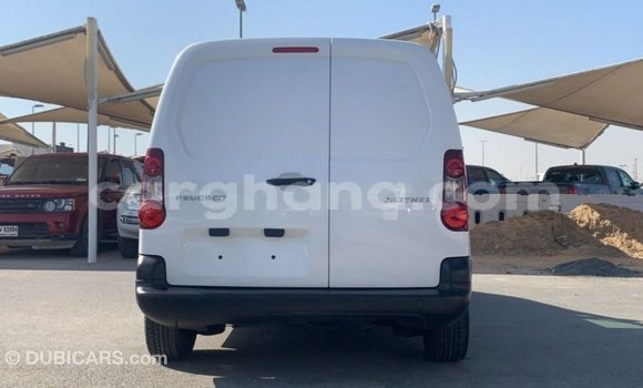 Ra Imported Peugeot Partner funfun Ọkọ̀ in Import - Dubai ni Ashanti Ra Imported Peugeot Partner funfun Ọkọ̀ in Import - Dubai ni Ashanti