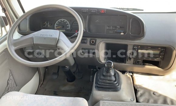 Sayi Imported Toyota Coaster White Mota in Import - Dubai a Ashanti Sayi Imported Toyota Coaster White Mota in Import - Dubai a Ashanti