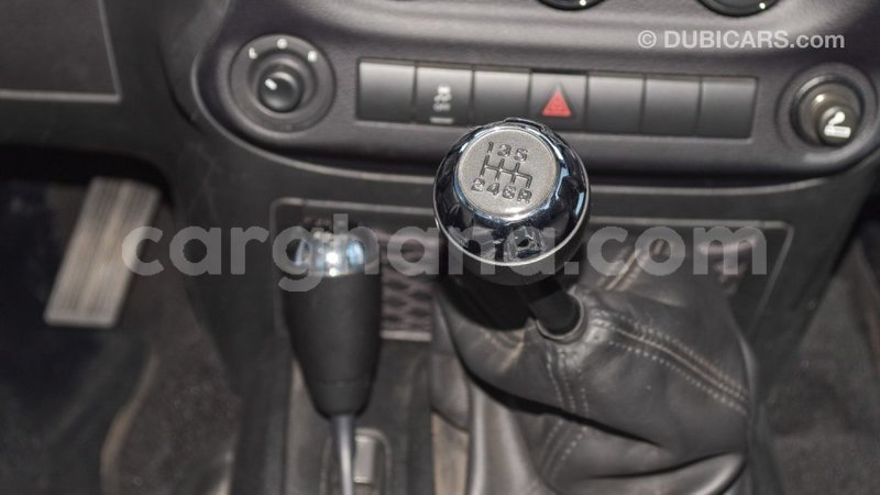 Big with watermark jeep wrangler ashanti import dubai 40237