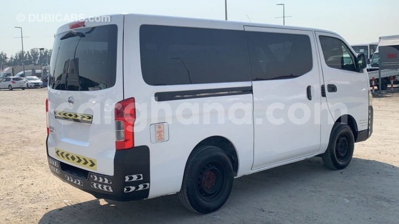 Big with watermark nissan urvan ashanti import dubai 40248