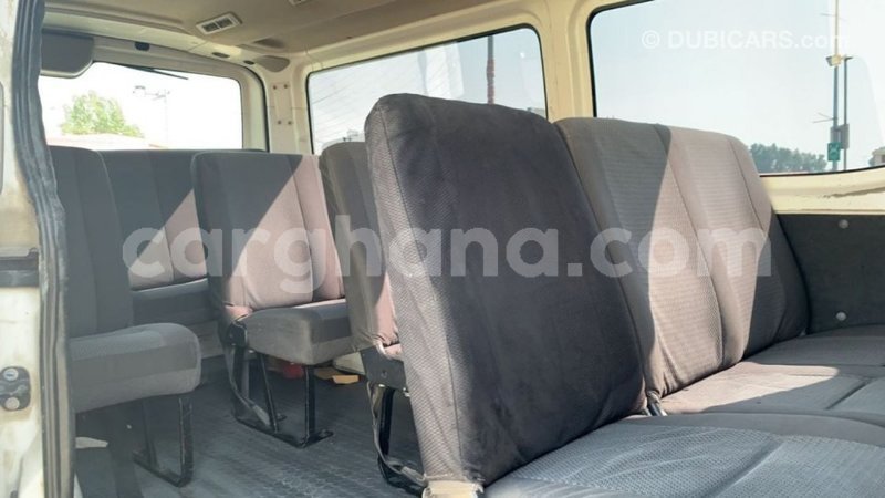 Big with watermark nissan urvan ashanti import dubai 40248